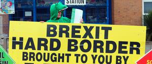 Protest gegen eine "Harte Grenze durch den Brexit" in Belfast (Archivbild vom 2. März 2017) 