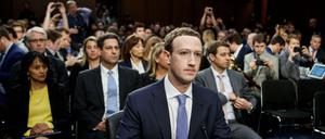 Facebook-Chef Mark Zuckerberg vor dem Senat in Washington. 