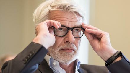 Chris Dercon verlässt die Volksbühne und Berlin.