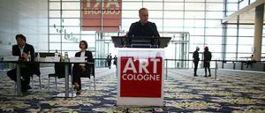 Der Direktor der Art Cologne Daniel Hug spricht zur Eröffnung der Kunstmesse. Die Art Cologne findet vom 19. bis 22.04.2018 in Köln statt. 