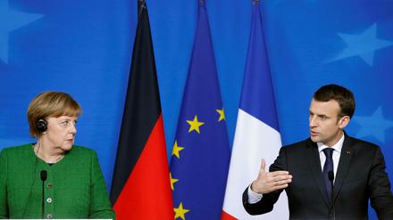 Bundeskanzlerin Angela Merkel (CDU) und Frankreichs Präsident Emmanuel Macron 