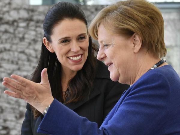 Jacinda Ardern, Premierministerin von Neuseeland, und Kanzlerin Angela Merkel