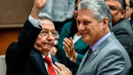 Der alte und der neue Staatschef Kubas: Raul Castro (links) und Miguel Diaz-Canel.