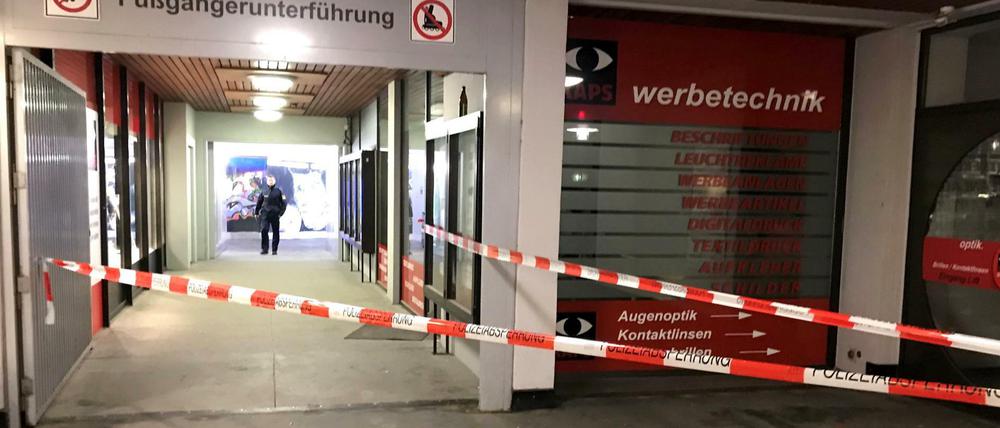 Blick in eine Fußgängerpassage, in der bei einer Schlägerei unter Jugendlichen ein 15-Jähriger getötet worden ist.