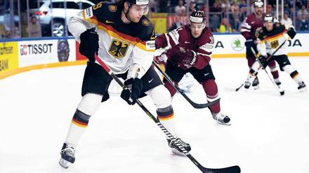 Wieder im Team. Olympia hat Leon Draisaitl verpasst, nun will er mit der deutschen Mannschaft bei der WM in Dänemark Erfolg haben. 