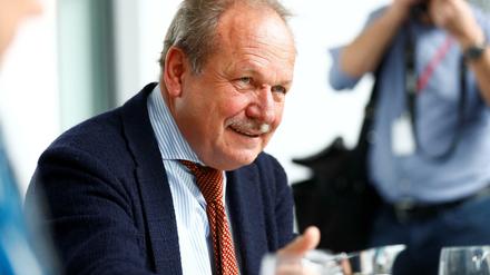 Ver.di-Chef Frank Bsirske tritt in 18 Monaten ab.