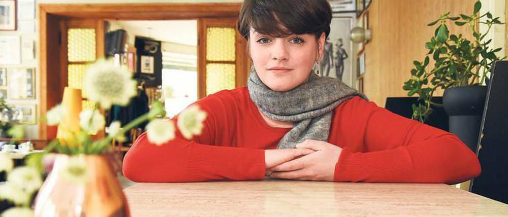 Flimmern und flirren. Sängerin Louka, 31, stammt aus dem