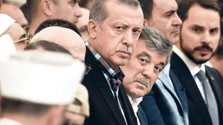 Ob sich Abdullah Gül (r.) aus Recep Tayyip Erdogans Schatten traut?
