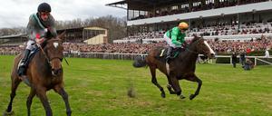 Der Beste. Jockey Andrasch Starke (links) ist mehrfach am Start.