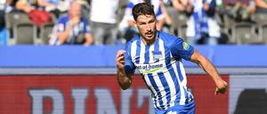 Mathew Leckie am Ball für Hertha BSC. 