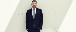 Der Berliner Modedesigner Michael Michalsky verbringt verlängerte Wochenenden gern auf Ibiza.