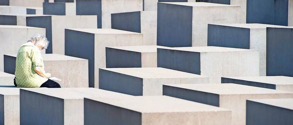 Ein offener Ort. Das Holocaust-Mahnmal in Berlin steht für Erschütterung genauso wie für Entspannung zur Verfügung.