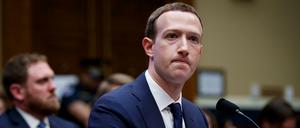 Facebook-Chef Mark Zuckerberg während einer Anhörung des Energie- und Handelsausschusses des US-Repräsentantenhauses im Kapitol. 