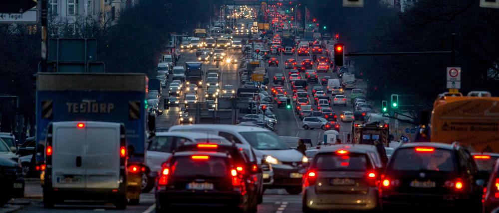 Verkehrslärm ist einer der größten Lärmfaktoren in der Stadt.