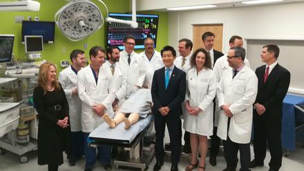 Ein Ärzteteam der Johns Hopkins Universität in Baltimore hat einem US-Soldaten einen Penis mitsamt Hodensack transplantiert. 