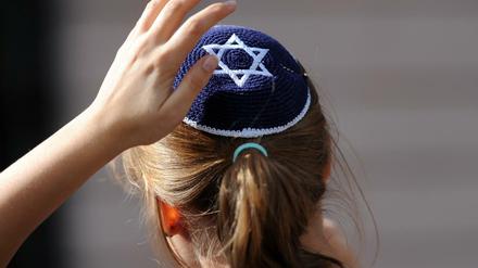 Unter dem Motto "Berlin trägt Kippa" findet am Mittwoch eine Solidaritätsaktion in Berlin statt. 