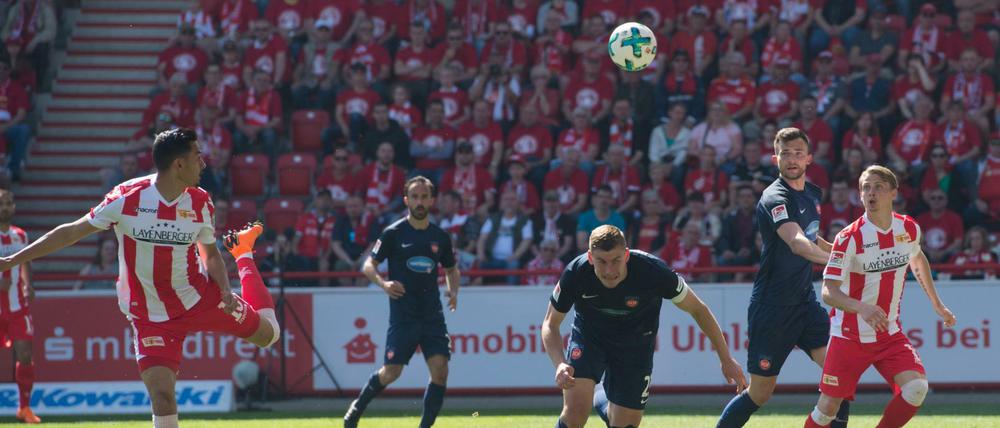 Plötzlich Kopfballungeheuer. Gegen Heidenheim erzielte Kenny Prince Redondo kurz nach seiner Einwechslung den wichtigen Ausgleich. Es war sein erstes Tor seit Mai 2017.