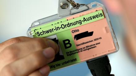 Mit der Aktion des "Schwer-in-Ordnung-Ausweises" soll zur Inklusion beigetragen werden. 