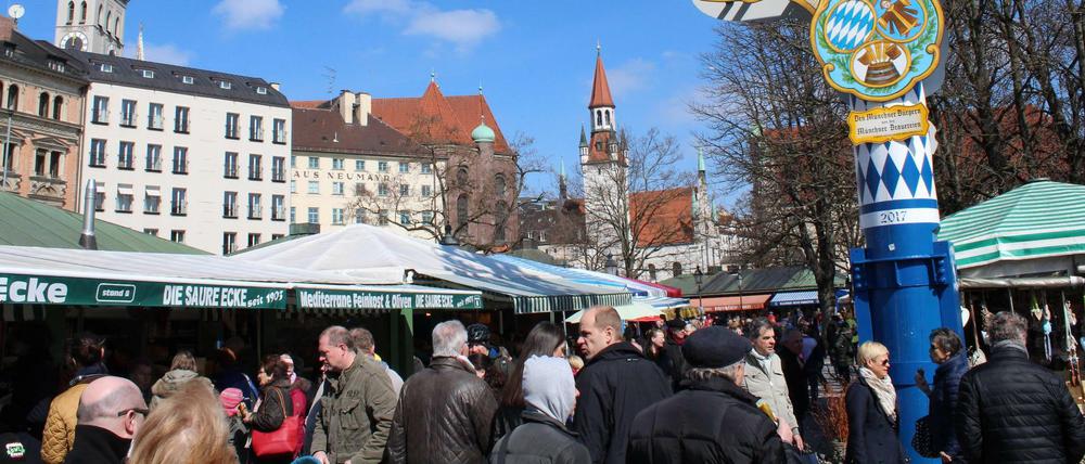 Bis zu acht Millionen besuchen jährlich den Viktualienmarkt.