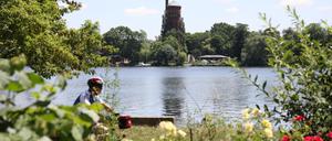 Immer an der Havel entlang ... hier bei Potsdam auf dem Havelradweg. 