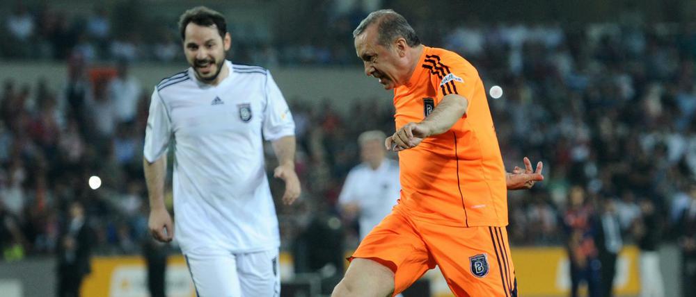 Ministerrpräsident Recep Tayyip Erdoganist dem Ball durchaus zugeneigt.