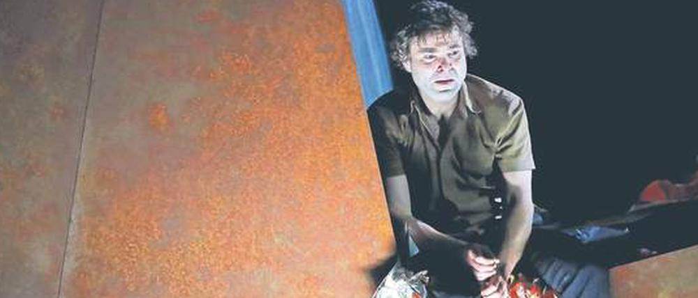 Andreas Döhler als Stanley Kowalski in "Endstation Sehnsucht" am BE.