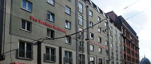 Die Seniorenresidenz Pro Seniore gegenüber den Hackeschen Höfen soll abgerissen werden.
