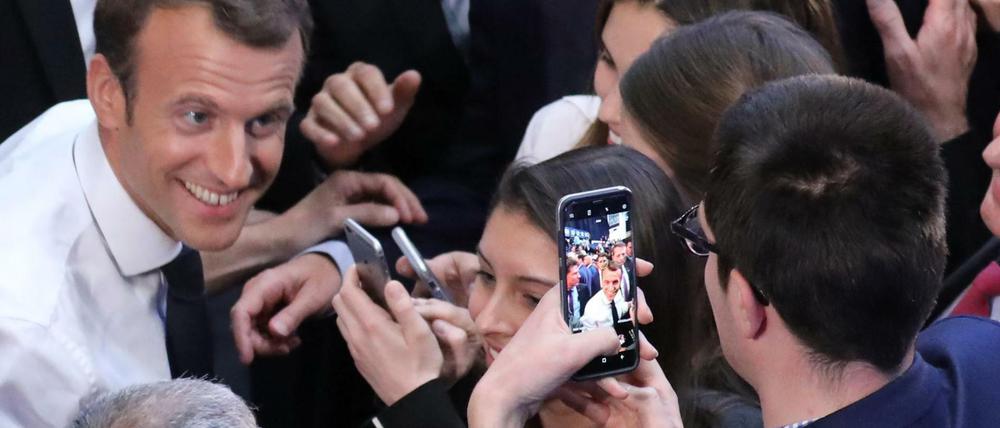 Der französische Präsident Emmanuel Macron mit Studenten der George-Washington-Universität.