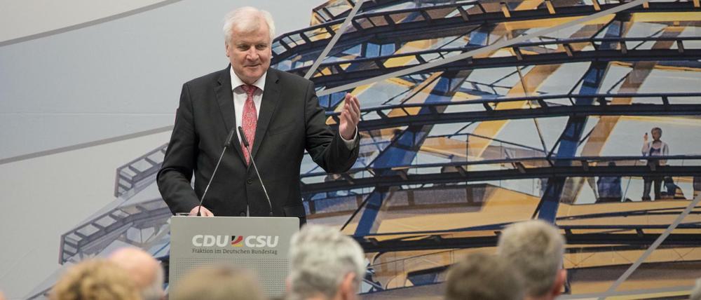 Bundesinnenminister Horst Seehofer (CSU) spricht zum Thema "Pakt für den Rechtsstaat - zur Stärkung von Justiz und Polizei".