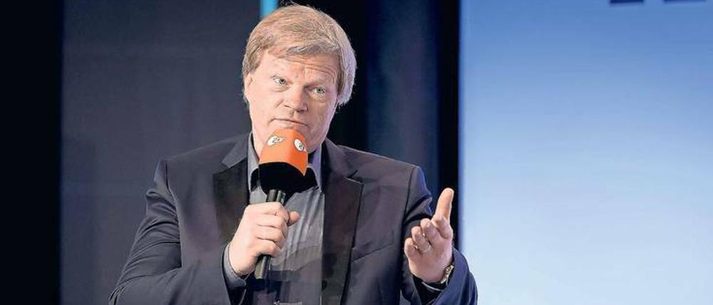 Seit zehn Jahren ist Ex-Nationaltorwart Oliver Kahn Fußball-Experte beim ZDF. Die anstehende WM ist für ihn dennoch in vielerlei Hinsicht außergewöhnlich. 