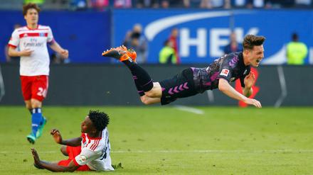 Im Abstiegskampf geht es am Wochenende für den HSV und den SC Freiburg um alles. 