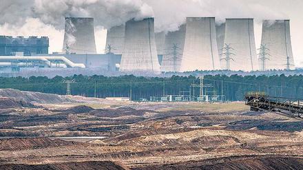 Emissionen aus Kraftwerken werden bereits besteuert. Foto: Patrick Pleul/p-a/dpa