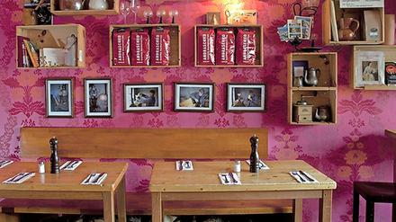 Gemütlicher Kneipen-Charme zu alpenländischer Küche im Restaurant "Sissi" in Schöneberg.