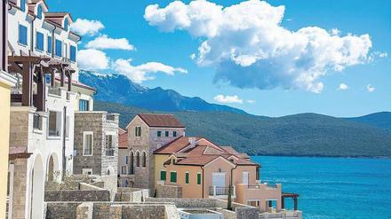 Luštica Bay. Exklusive Immobilienentwicklungen haben in Montenegro ihre eigenen Plätze gefunden.