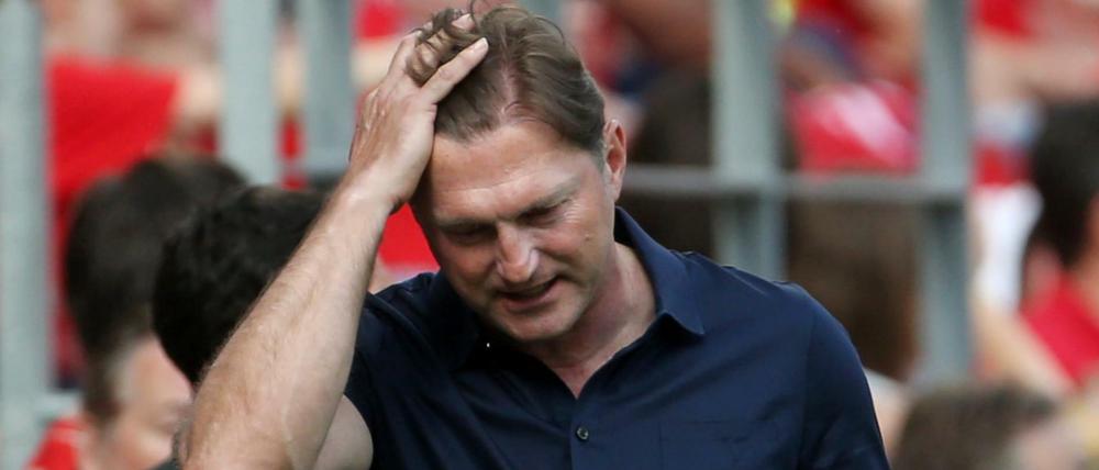 Für Trainer Ralph Hasenhüttl und RB Leipzig läuft er derzeit überhaupt nicht.