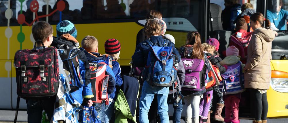 Ab September sollen die meisten Berliner Familien beim ÖPNV sparen (Symbolbild).