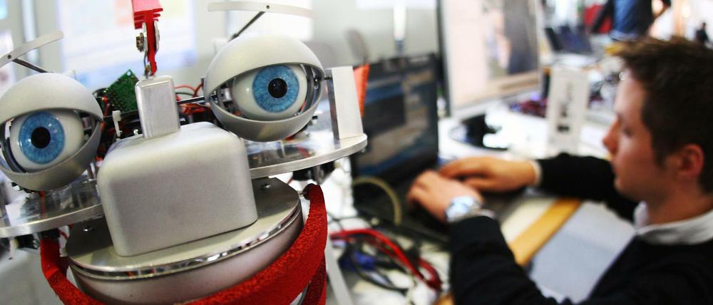 Schafft die Digitalisierung Jobs - oder vernichtet sie Arbeitsplätze? Das ist die große Frage.