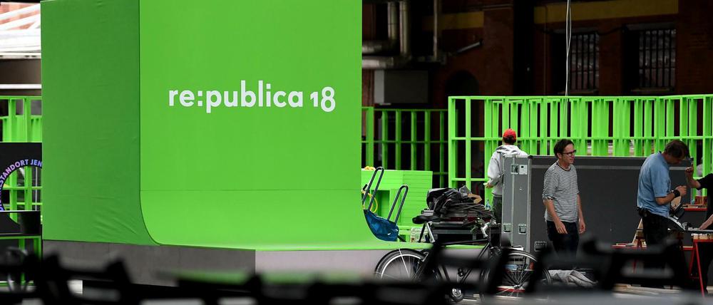 Vier Tage Intensivkurs Digitalisierung: Aufbauarbeiten für die Internetkonferenz re:publica 