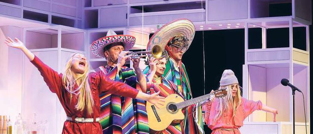 Rambazamba im Deutschen Theater. Szene aus Kimmigs „Königsweg“-Inszenierung.
