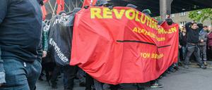 Revolutionäre 1.Mai Demo in Kreuzberg.