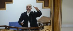 Imam Taha Sabri in der Neuköllner Moschee in der Flughafenstraße. 