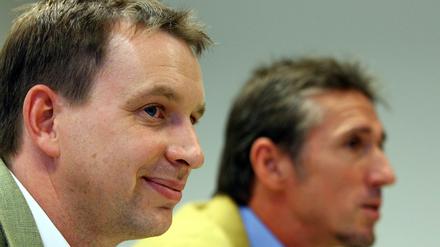 Im Oktober 2006 übernahm Aleksander Dzembritzki (l.) die Leitung der Rütli-Schule in Neukölln. Sie warm vorher in die Schlagzeilen geraten, weil sich die Lehrer nach Gewaltvorfällen mit einem Hilferuf an die Öffentlichkeit wandten.