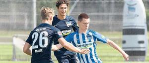 Mit feinem Fuß. Der 18 Jahre alte Julius Kade spielte in dieser Saison auch schon für Herthas Profiteam in der Europa League. 