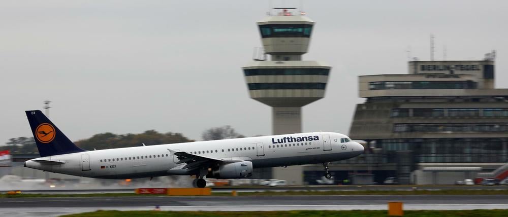 Ein Airbus A321-200 in Berlin-Tegel (Archivfoto). 