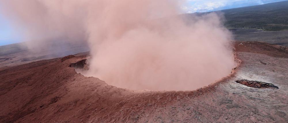 Der Kilauea Vulkan ist nach mehreren Erdbeben ausgebrochen.