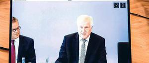 Ganz vorne. Horst Seehofer gibt sich versöhnlich. Auch bei der Frage nach der Obergrenze verzichtete der Bundesinnenminister auf Prinzipienreiterei.