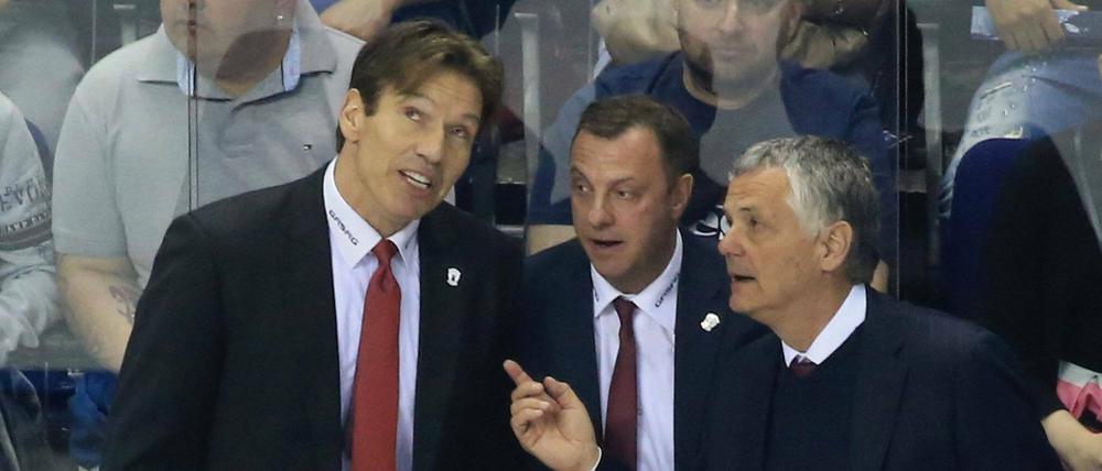 Alt und neu. Jodoin (rechts) mit Steffen Ziesche (Mitte) und Ex-Trainer Uwe Krupp.