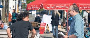 Nähe zurückgewinnen. Dem Politiker Kurth merkt man an, dass er gern mit Menschen redet.