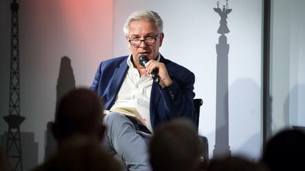 Klaus Wowereit (SPD) stellt in Berlin-Mitte sein neues Buch vor.