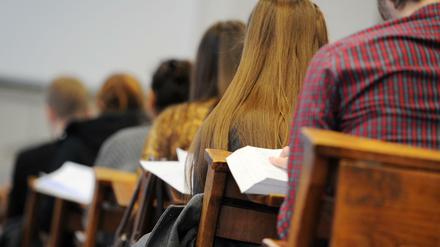 Sexismus in der Jura-Ausbildung soll nun verstärkt bekämpft werden. 